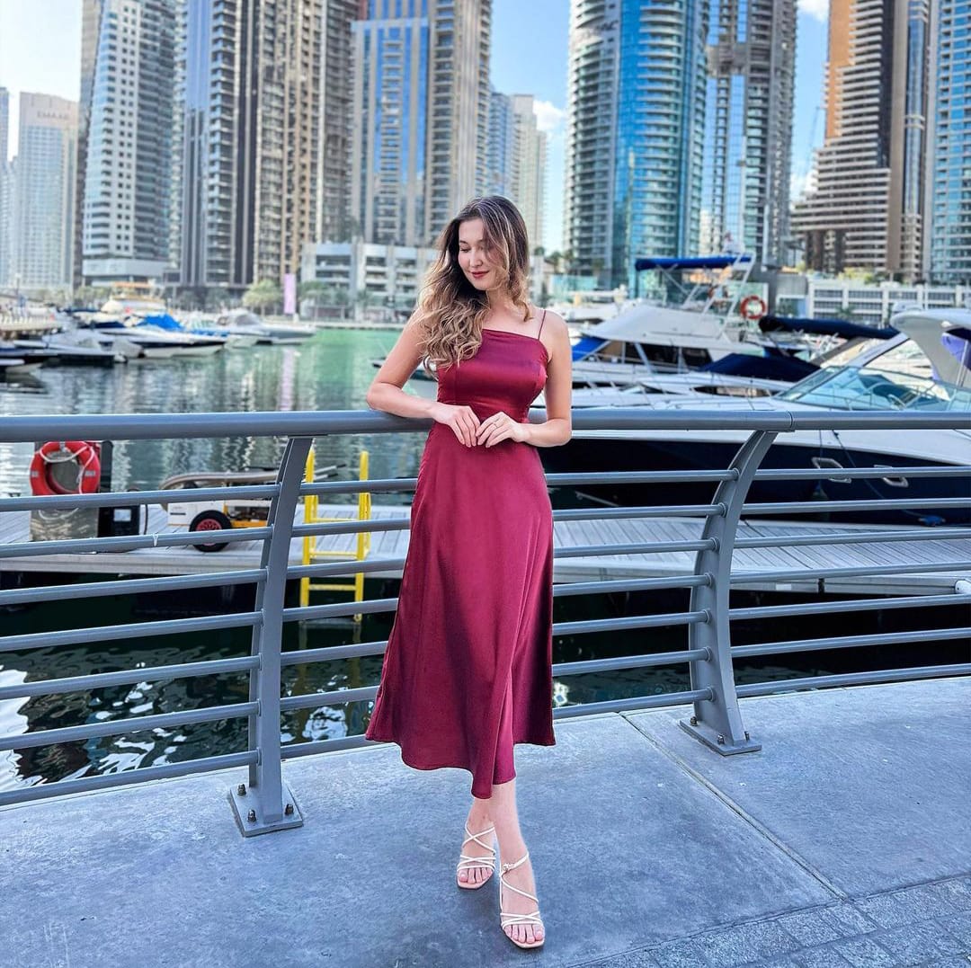 Solid Color Fish Slim Fit Luxury Dress