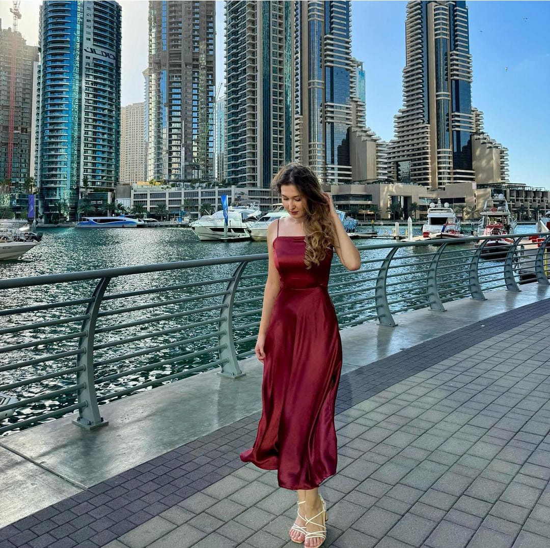 Solid Color Fish Slim Fit Luxury Dress